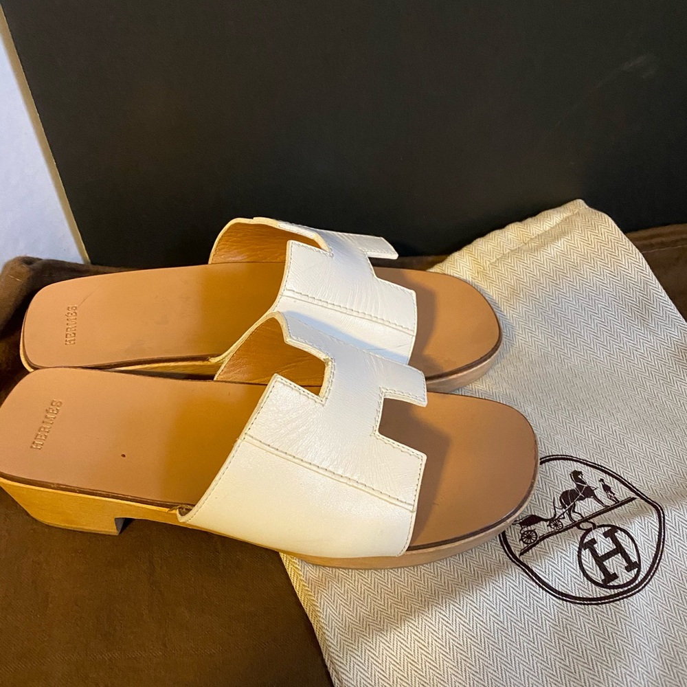 Hermès Oran H logo white sandals size 5 - Picture 2 of 8